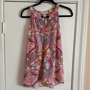 Floral Multicolor Sleeveless Top. Nice condition. Size Medium